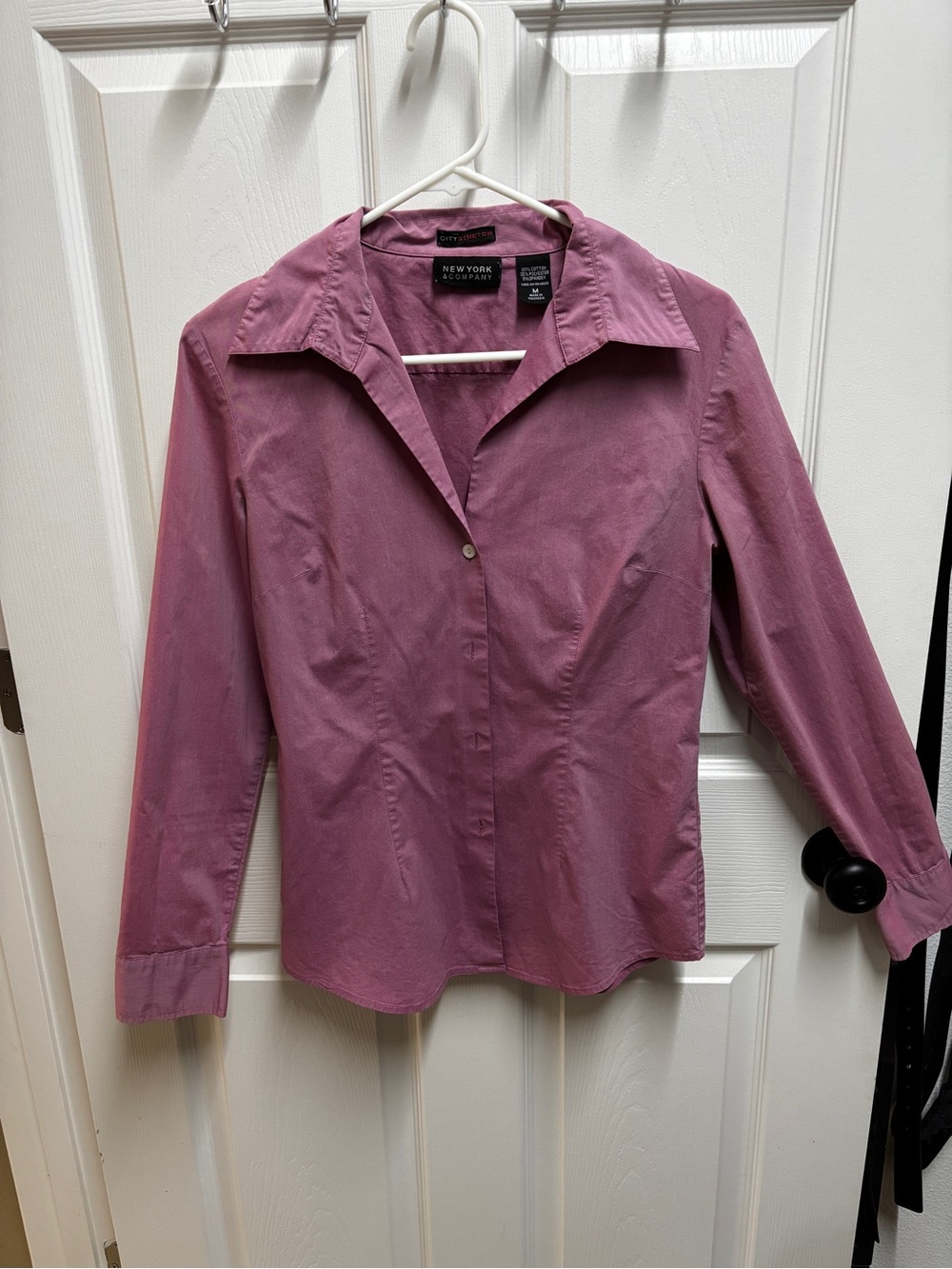 New York & Company City Stretch Mauve Fitted Button Down Shirt
